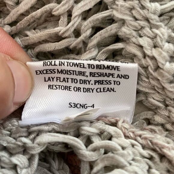Eileen Fisher Oatmeal Wonder Scallop Crochet Sweater size PS - Picture 8 of 8